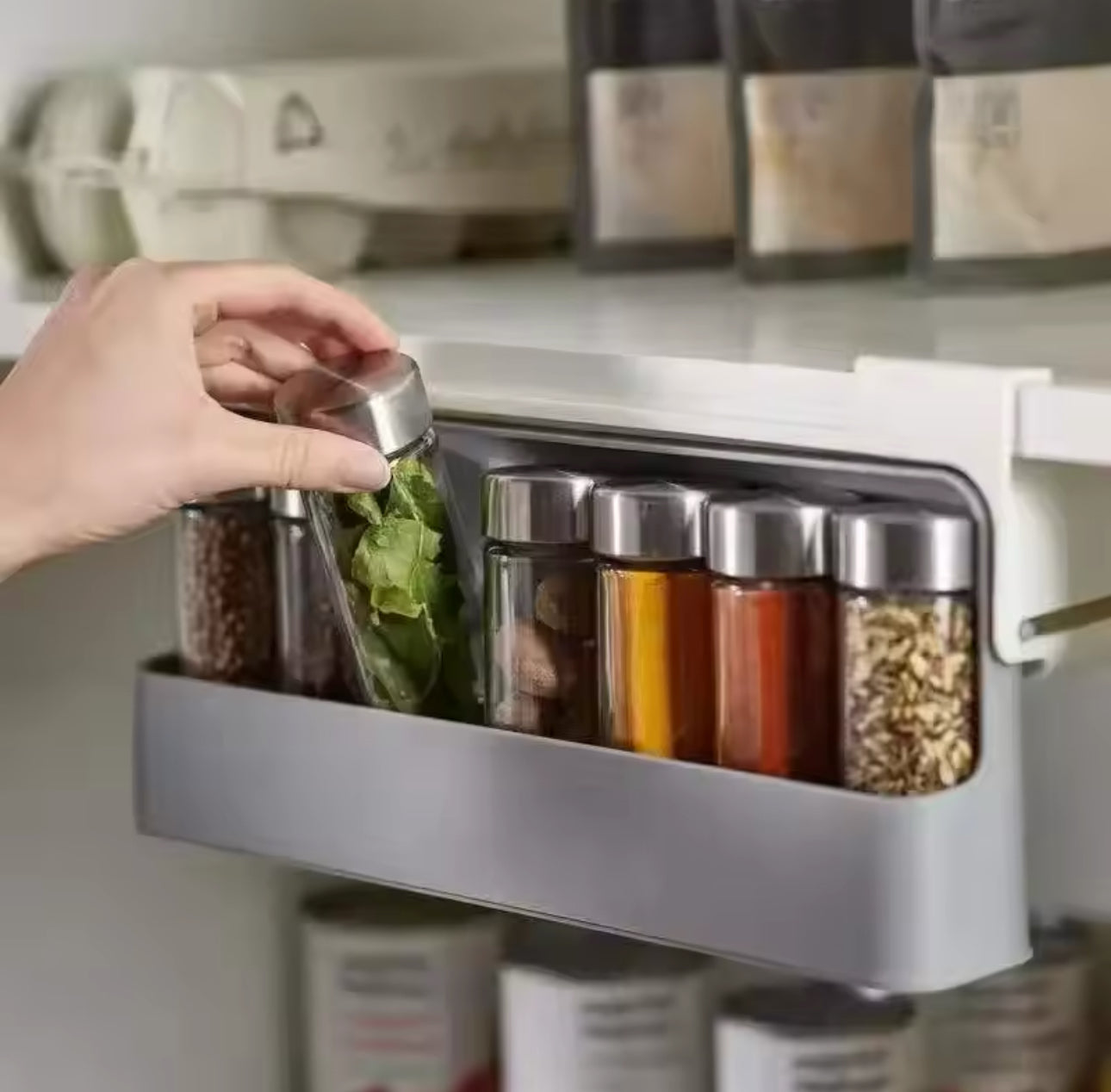 Selbstklebender Gewürzregal mit 6 Gläser
